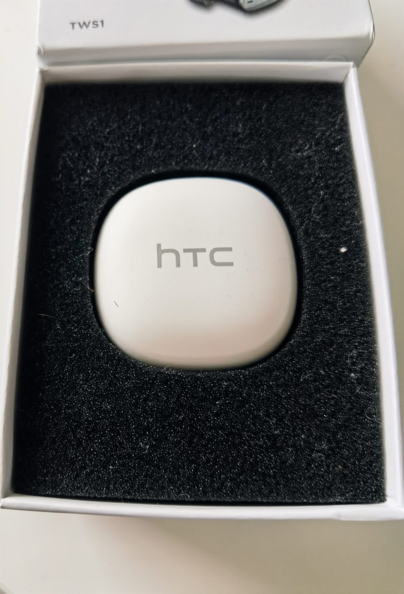 HTC Wireless Earbuds - Recenzja. Tanio i dobrze?