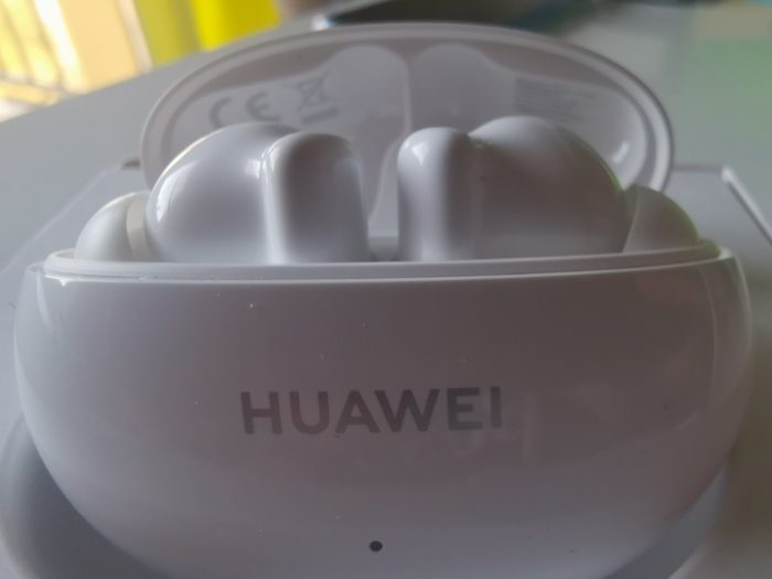 Huawei Freebuds 4i - Recenzja