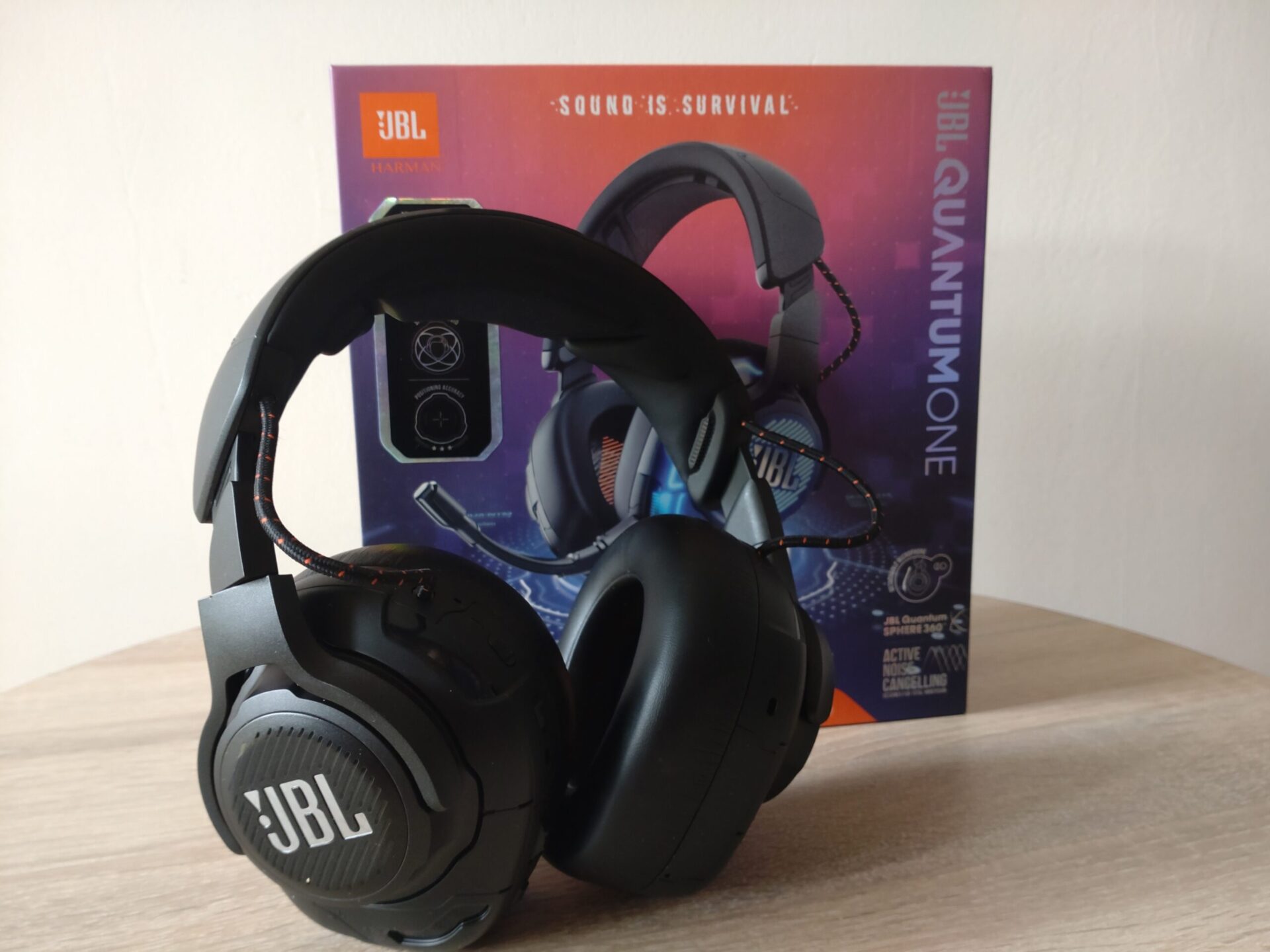 JBL Quantum ONE