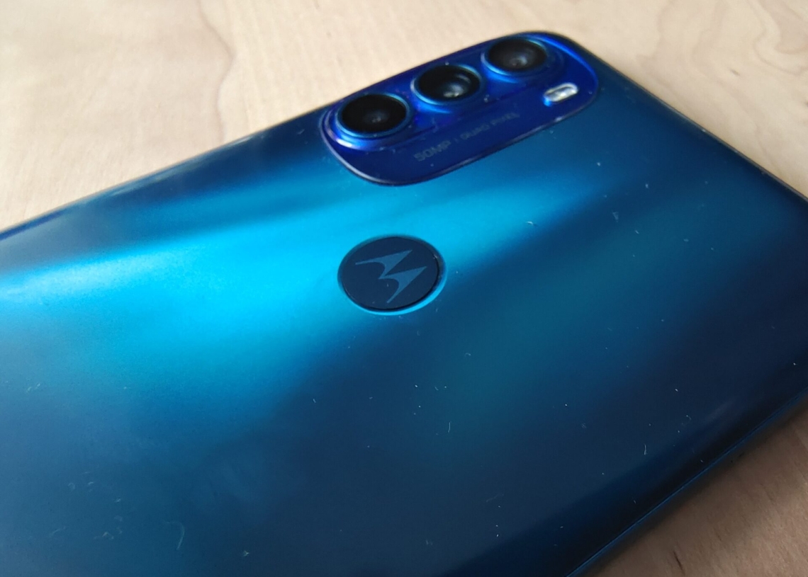 Motorola Moto G71 5G - Ciekawa propozycja z OLEDem i potężną baterią - Recenzja