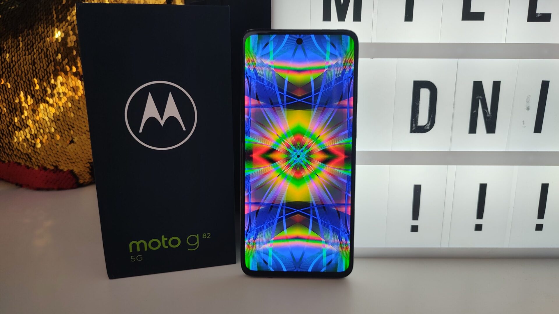 Motorola G82 5G - Piękny OLED to nie jedyna jego zaleta - Recenzja